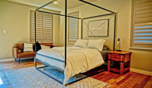 Charming West Seattle Retreat