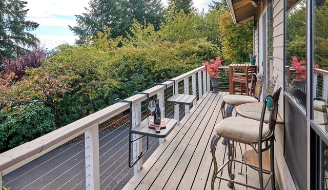 Charming Wine Country Treehouse