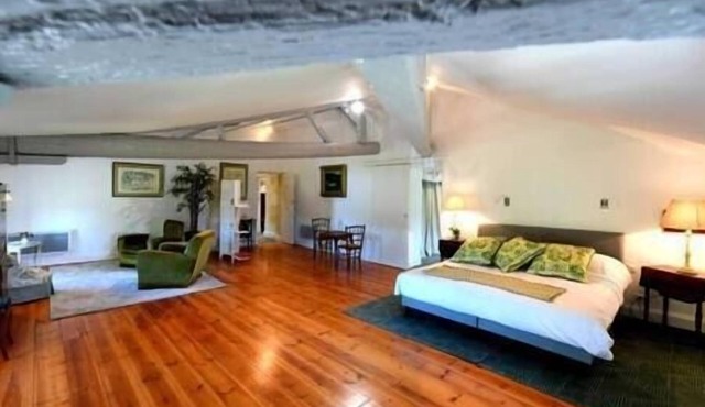 Charming Wine Property with Pool near Saint-Emilion