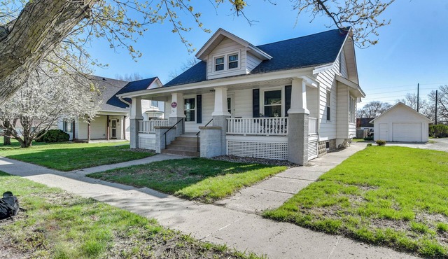 Charming Winterset Vacation Rental w/Yard & Patio