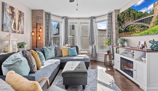 Charming Wisconsin Dells, Devil’s Head & Cascade Ski Retreat!