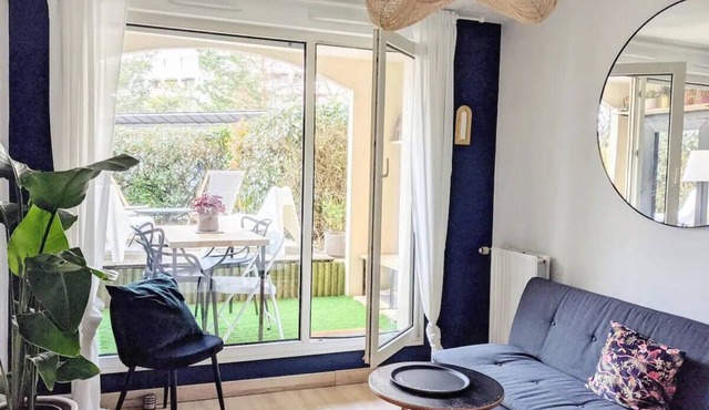 Charming with Garden | Near train station