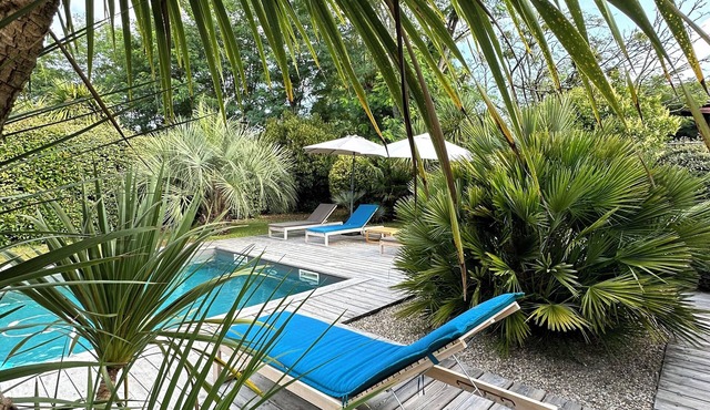 Charming wooden house, pets welcome