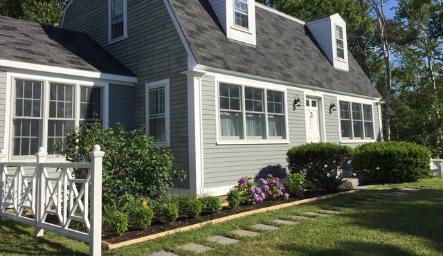 Charming Year Round Cape House On Pemaquid Loop – Walk To Lighthouse