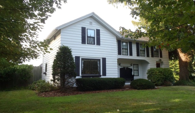 Charming Yet Spacious Farmhouse With 3 Br 2.5 Baths At The Center Of It All!