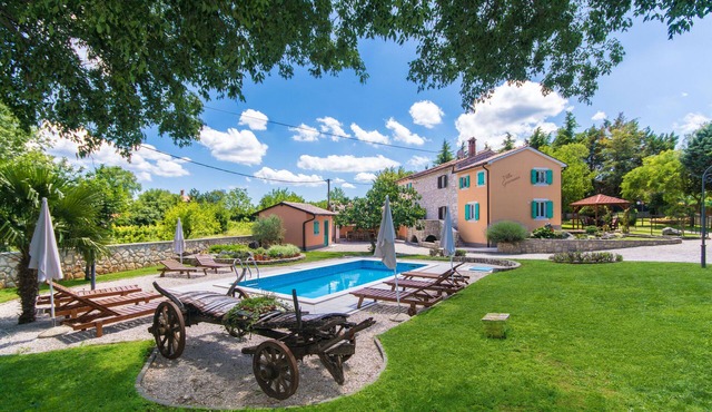 Charmingly decorated Villa in a beautifully landscaped garden