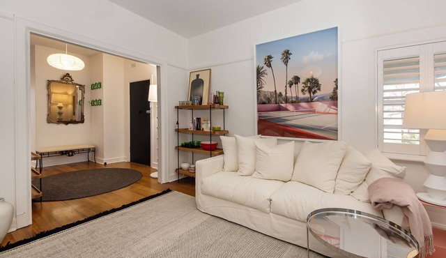 Charnwood Charm in St Kilda