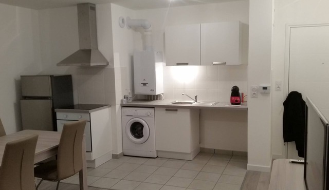 Chartraine getaway with private parking