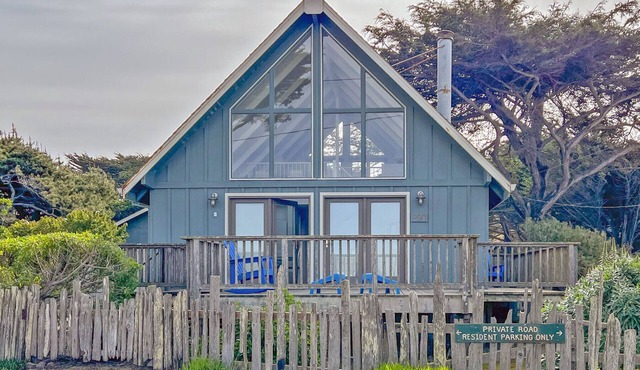 Chartwell Haven, seconds from the sand at Salmon Creek Beach