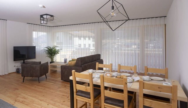 Chasa Helvetia Duai: Newly built 3.5 room holiday flat with exclusive hotel service