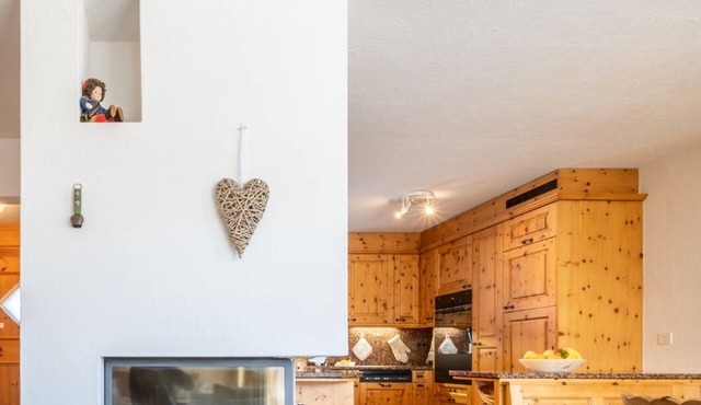 Chasa Munt Plan: Beautiful 3.5 room flat with views of the Lower Engadine Dolomites