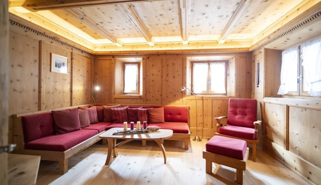 Chasa Riatsch: Renovated Engadine house in the centre of Ardez