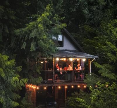 Chase's River Cabin - Hot-tub Firepit & Fireplace