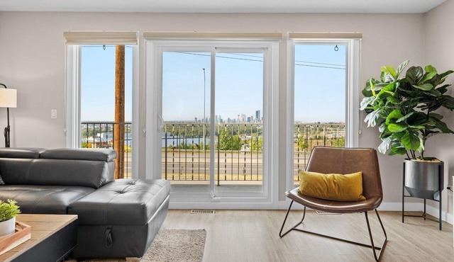 Chasing City Views 2BR + Parking