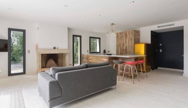 Chateau/Country House