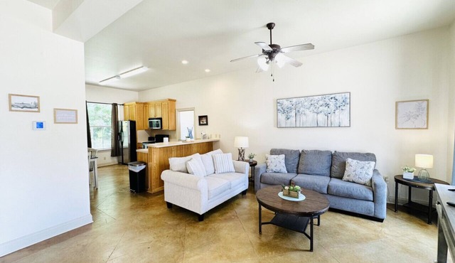 Chateau 10, spacious townhouse in Tickfaw, LA