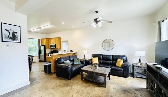 Chateau 8, spacious townhouse in Tickfaw, LA