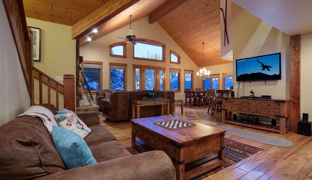 Chateau Belle | Luxury Mountain Retreat with Panoramic Views