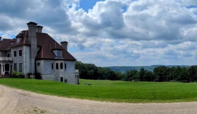 Chateau Cheval- La Maison