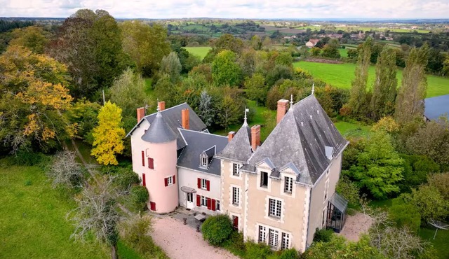 Chateau/Country House