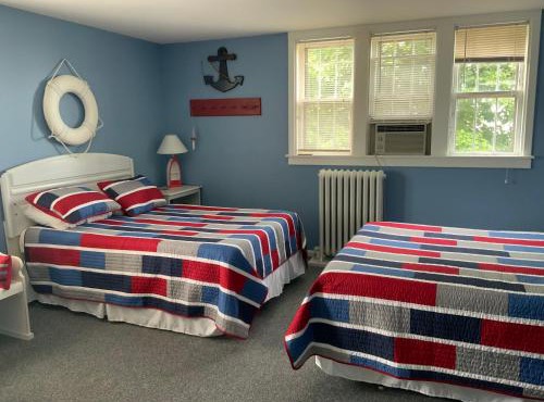 Chateau Country Inn and Captain's Cottage