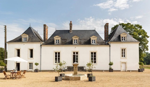 Chateau De La Houlberdiere