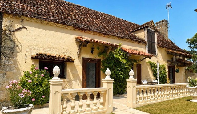 Chateau De La Ricardie, Gite La Ricardie, Beautiful Rural Property Gite Villa