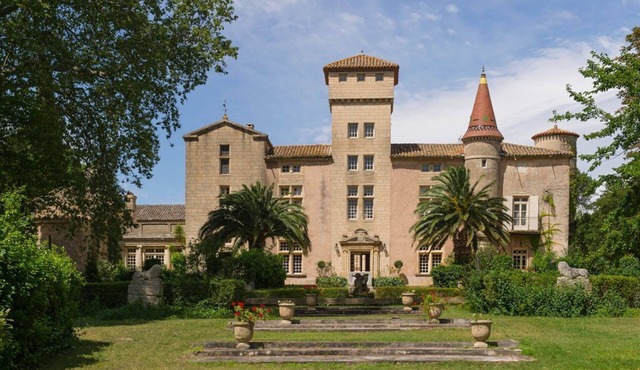 Chateau De Valombreuse