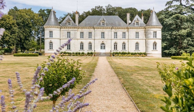 Chateau Des Lanternes