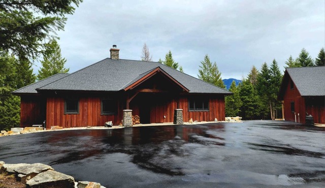 Chateau Fortine 3 bedroom house on secluded 14 acres with spa Book now