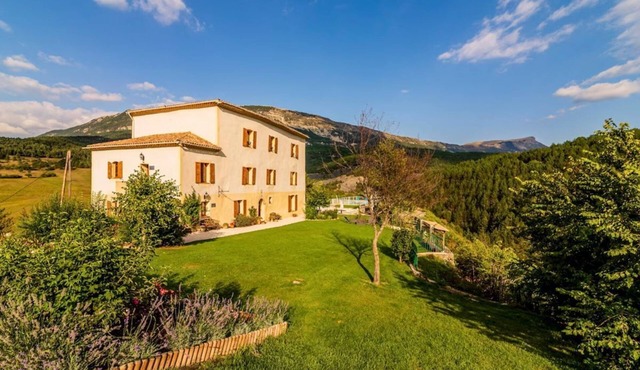Chateau De Culas - Seven Bedroom Castle, Sleeps 15