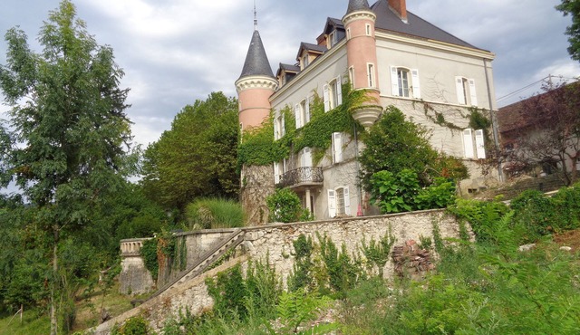 Chateau de Saint-Genix