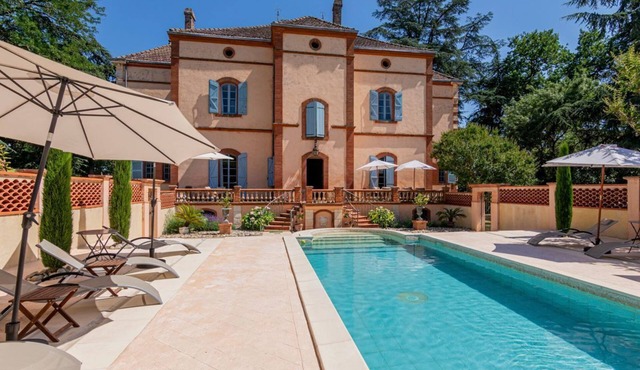Chateau Gaillac - Ten Bedroom Castle, Sleeps 20