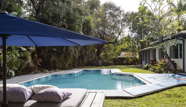 Chateau L'Amour ❤️ Tropical Paradise w/pool & tree house!