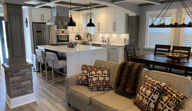 Château Marchand Custom Home West Midtown Westside Station 1 Mile From Top Golf