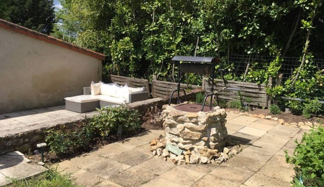 Chateau Noir - Traditional Farm House ( 3 Bedroom Sleeps 8 ) Long term welcome