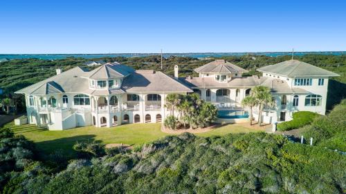Chateau of the Isle by Emerald Isle Realty