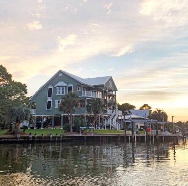 Chateau on Colony Cove