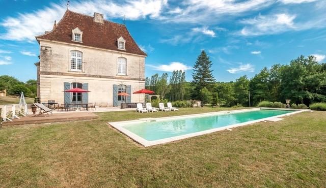 Chateau Perigord - Six Bedroom Castle, Sleeps 12