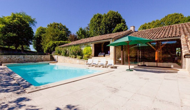 Chateau Segalas - Six Bedroom Castle, Sleeps 12