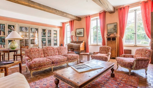 Chateau Seiguier - Six Bedroom Castle, Sleeps 12