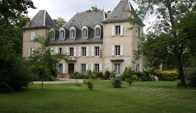 CHATEAU WITH PARK AND SWIMMING POOL