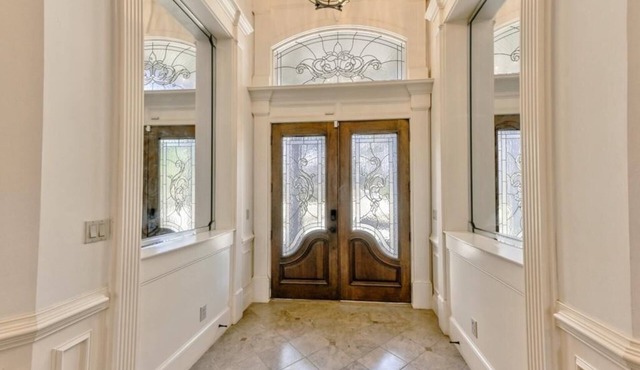 Chateau Willine 7 Bedrooms Mansion