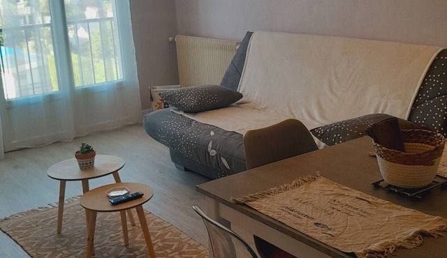 Chateauroux: beautiful apartment with balcony