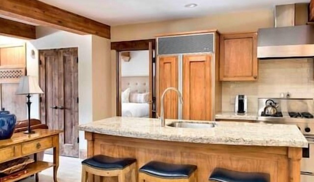 Chateaux Deer Valley-2 & 3 Bedrooms-Great location