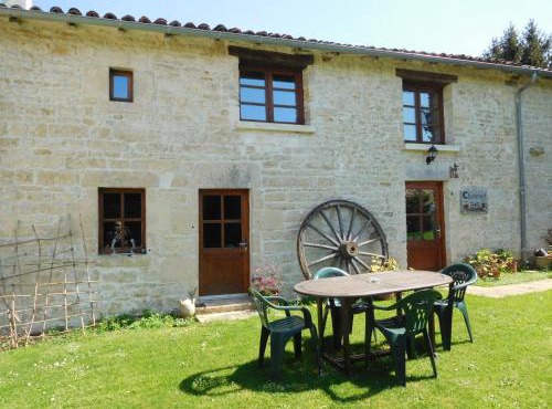 Chatenet self catering stone House for 2 South West France