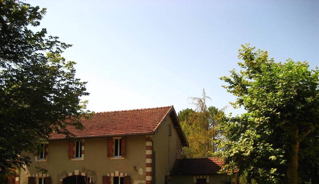 Chaton, Gite, fresh air et great art, 10 min from the Landes beaches