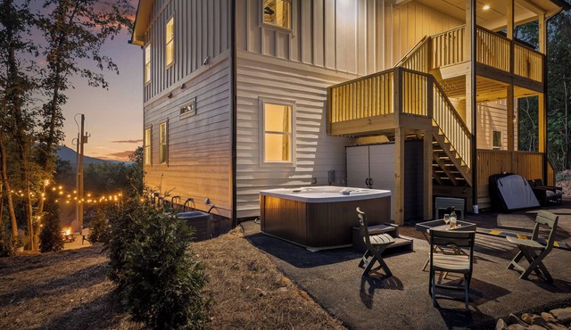 Chatt Vistas-4bdr-2Units-Theater-Hot Tub-Sleeps15+