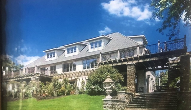 Chautauqua 2 BR Lakefront Apartment