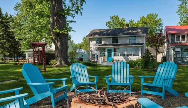 Chautauqua Lake Front Property - Walk to the Village of Bemus Point!